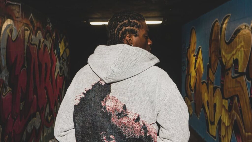 Episodes Clothing Hoodie Outfits For Men 2026 Streetwear Edit